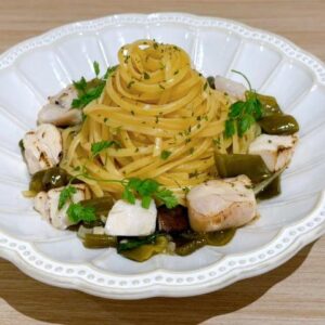 剝皮辣椒雞丁義大利麵